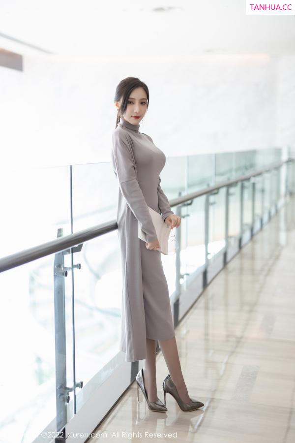 王馨瑶  [XiuRen]高清写真图 2022.10.21 No.5745 王馨瑶yanni 美腿丝袜第15张图片